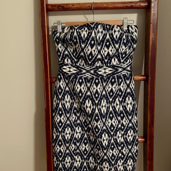 Banana Republic strapless blue & white mini dress in ikat print - Picture 2 of 7